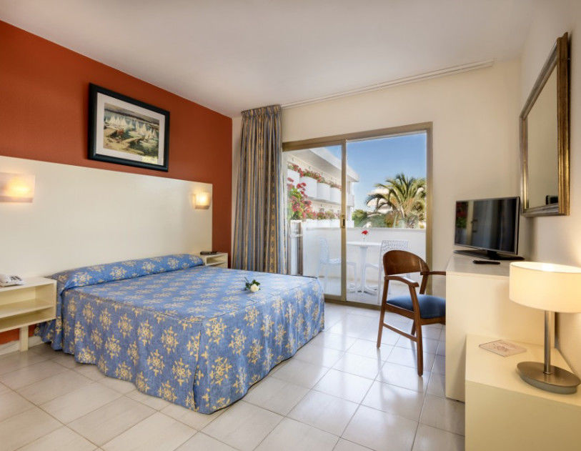 4R Meridia Mar Hospitalet De L'Infant Exterior foto